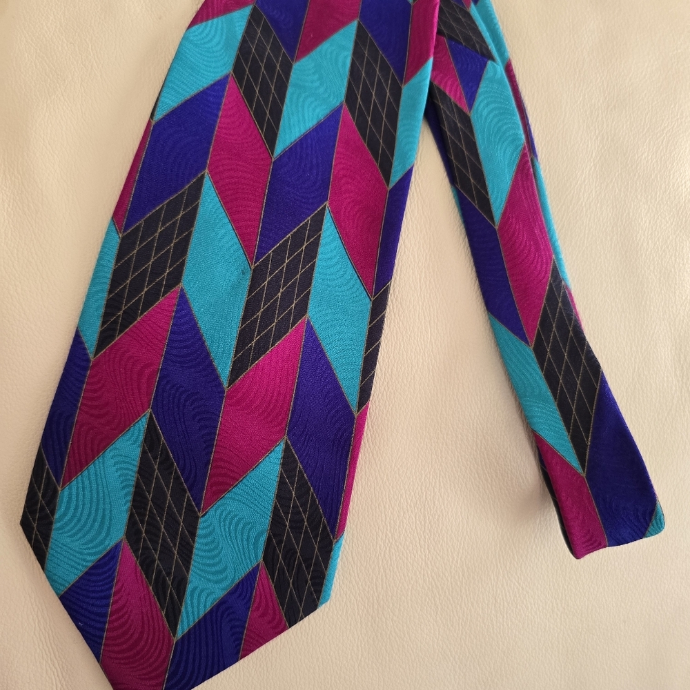 Zeidler and Zeidler Geometric Multicolor Patterned Silk Necktie Tie